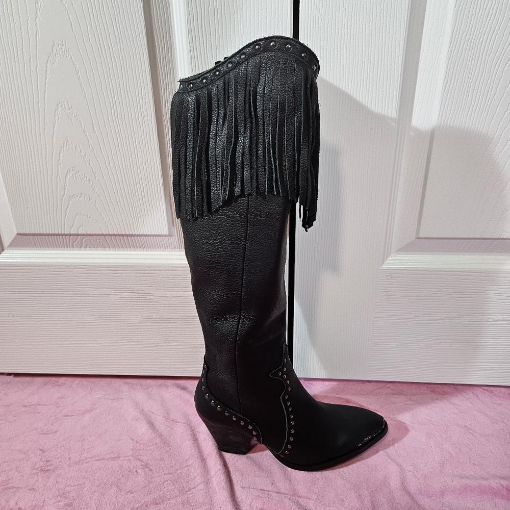 Elegant Black Fringed Heeled Boots
